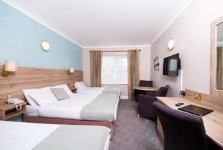 Отель Treacys West County Conference and Leisure Centre Эннис Семейный номер (для 2 взрослых и 2 детей)-1