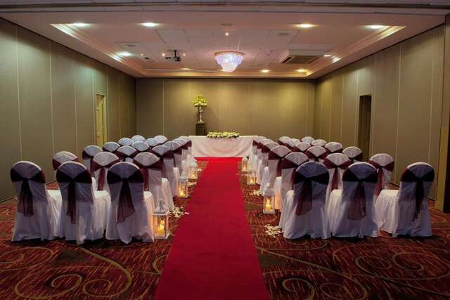 Отель Treacys West County Conference and Leisure Centre Эннис-20