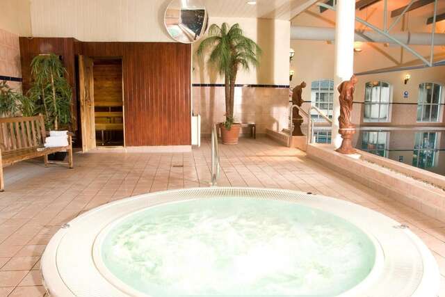 Отель Treacys West County Conference and Leisure Centre Эннис-29